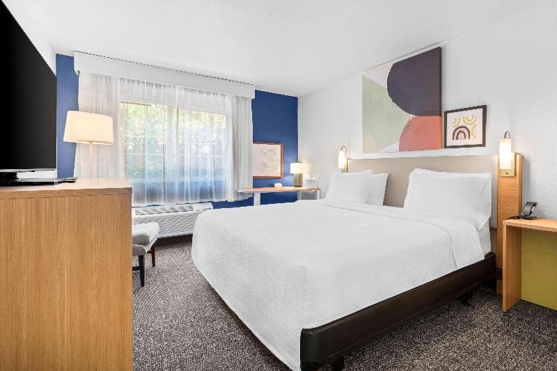 Spark by Hilton Modesto photo 1