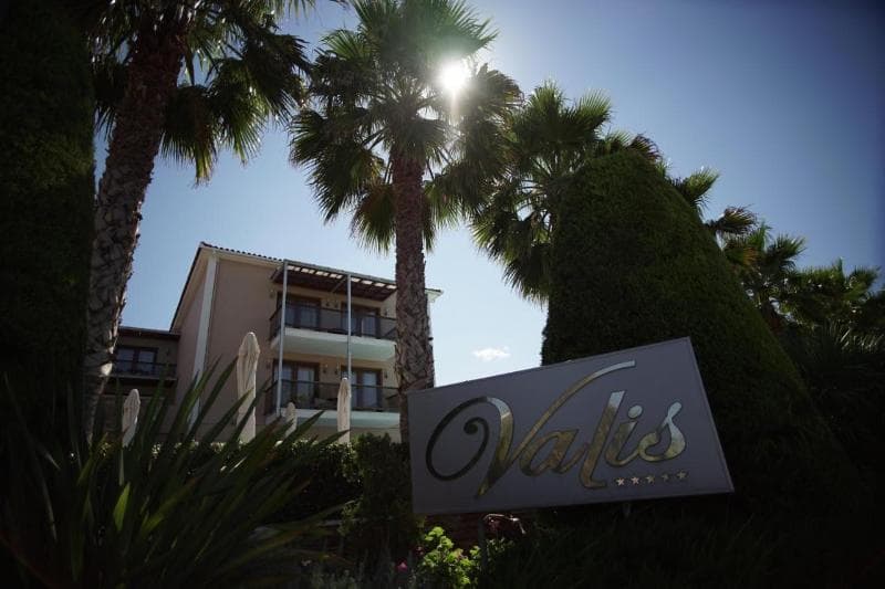 Valis Resort Hotel 2