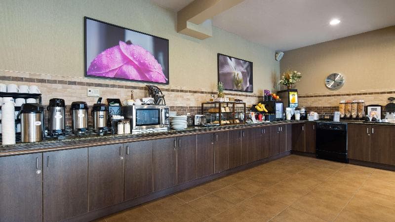 Best Western Plus Saint John Hotel & Suites 3