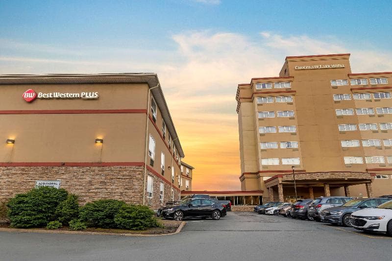Best Western Plus Chocolate Lake Hotel 3