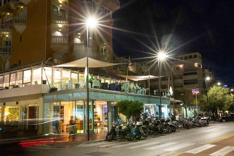 City Hotel 5