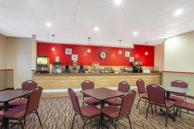 Ramada by Wyndham Titusville/Kennedy Space Center photo 1