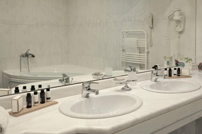 Athens Atrium Hotel and Suites 3