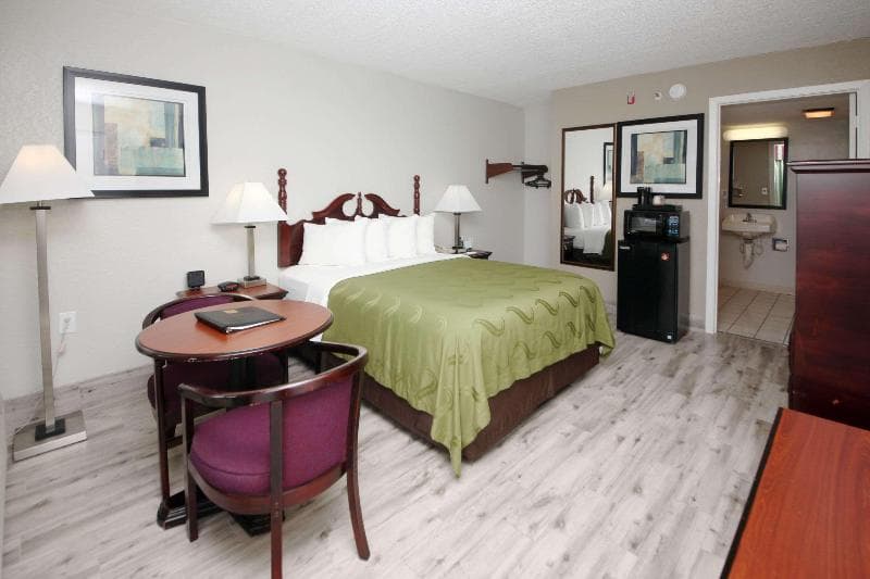 Quality Inn Outlet Mall photo 1