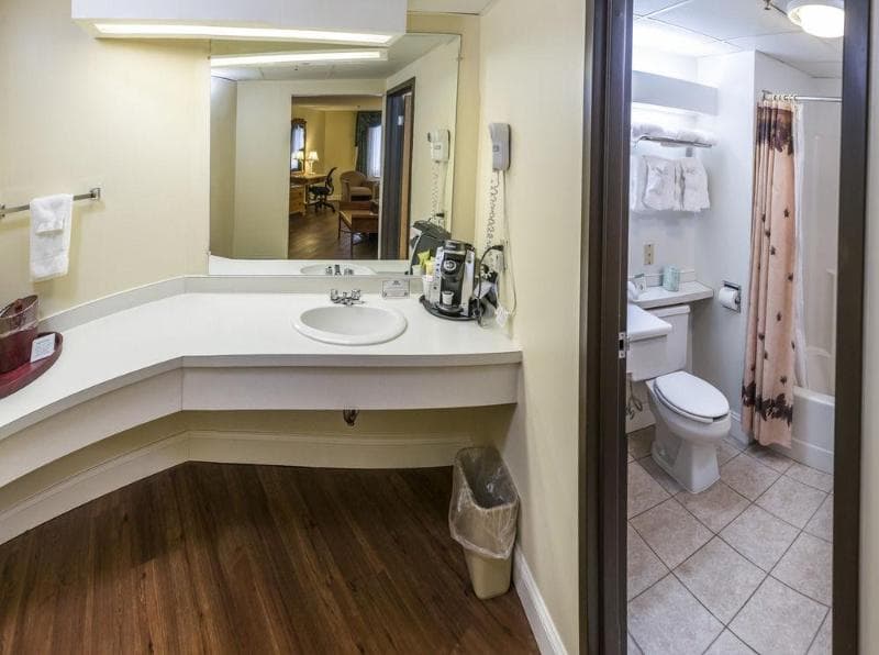 Black Bear Inn & Conference Center 3