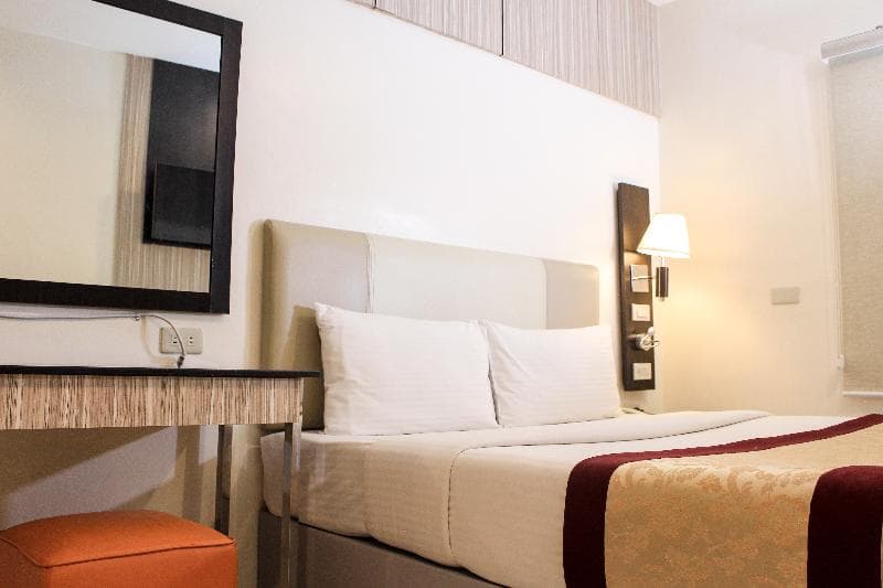 Octagon Mansion Hotel 2