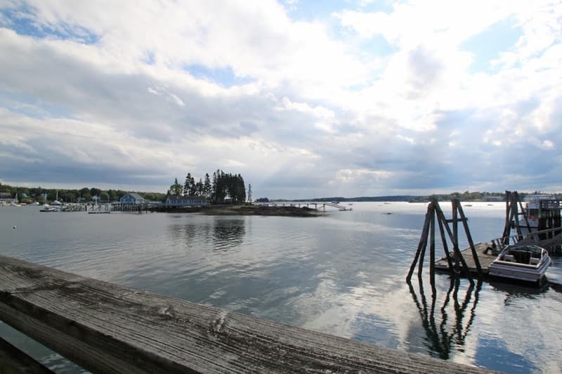Tugboat Inn 4