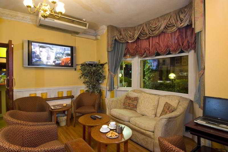 easyHotel Reading photo 1