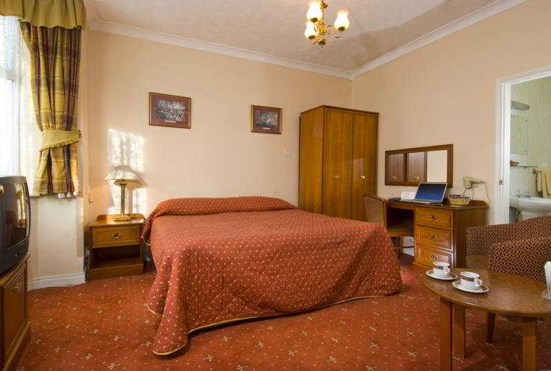 easyHotel Reading 3