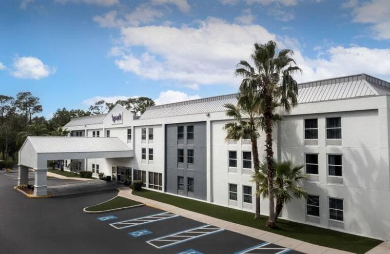 Spark by Hilton Tampa Brandon 3