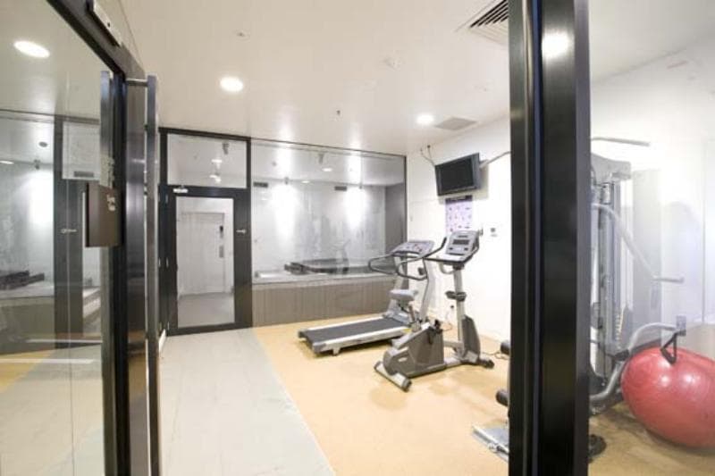 Dandenong Central Apartment Hotel 5