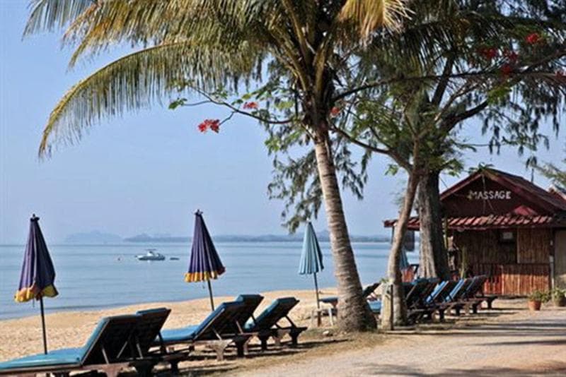 Coral Hotel Bangsaphan โรงแรมบางสะพานคอรัล 4