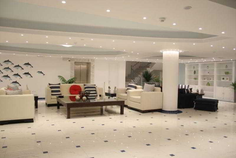 Belvedere Gerakas Lux. Suites 5