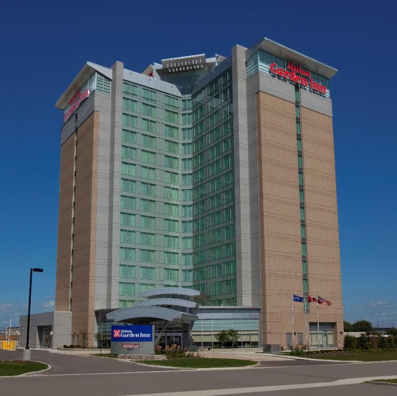 Hilton Garden Inn Toronto Airport 2