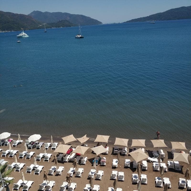 Point Beach Hotel 3