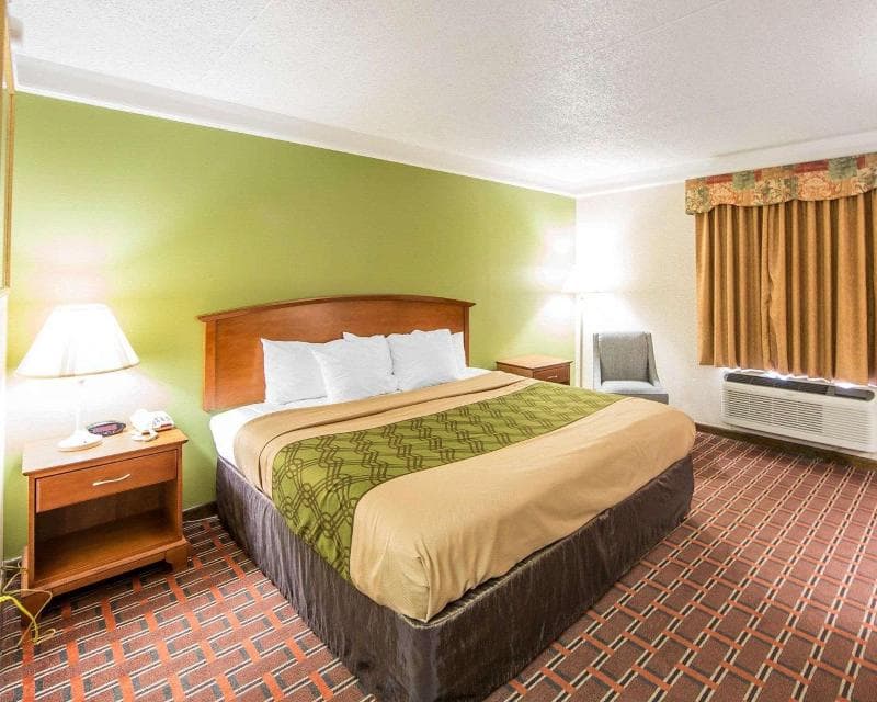 Econo Lodge North photo 1