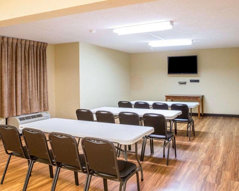 Quality Inn Merchants Drive 5