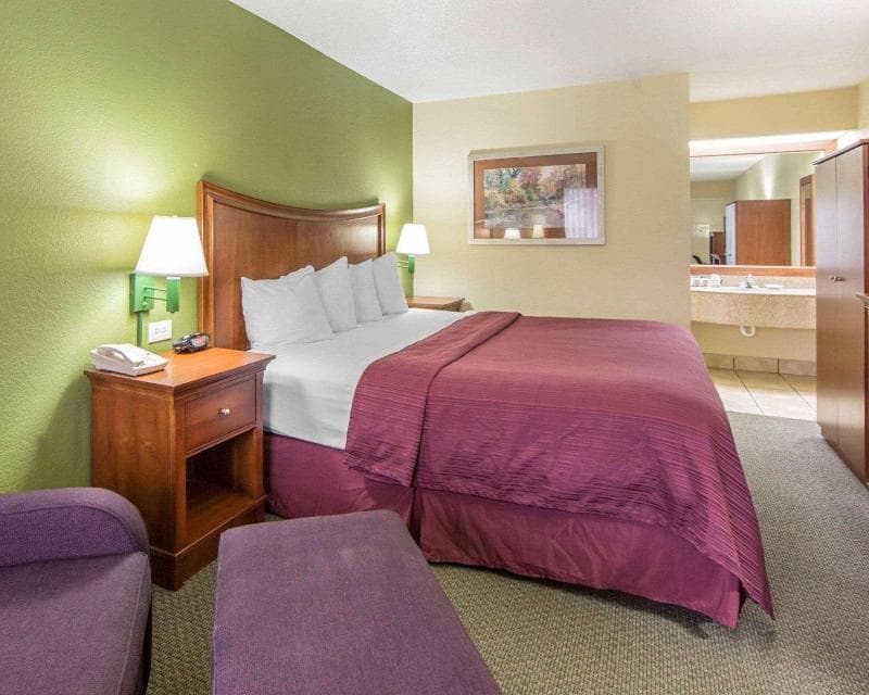 Quality Inn Merchants Drive 2