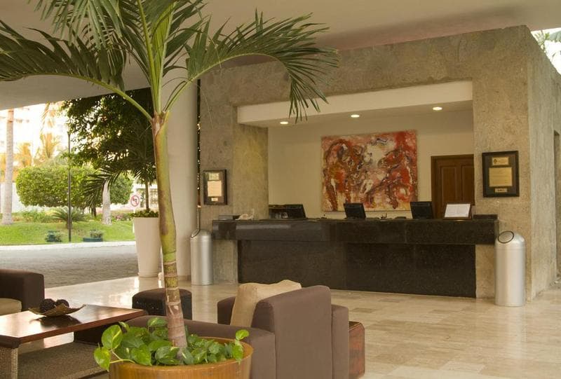 Ocean Breeze Hotels Acapulco 4