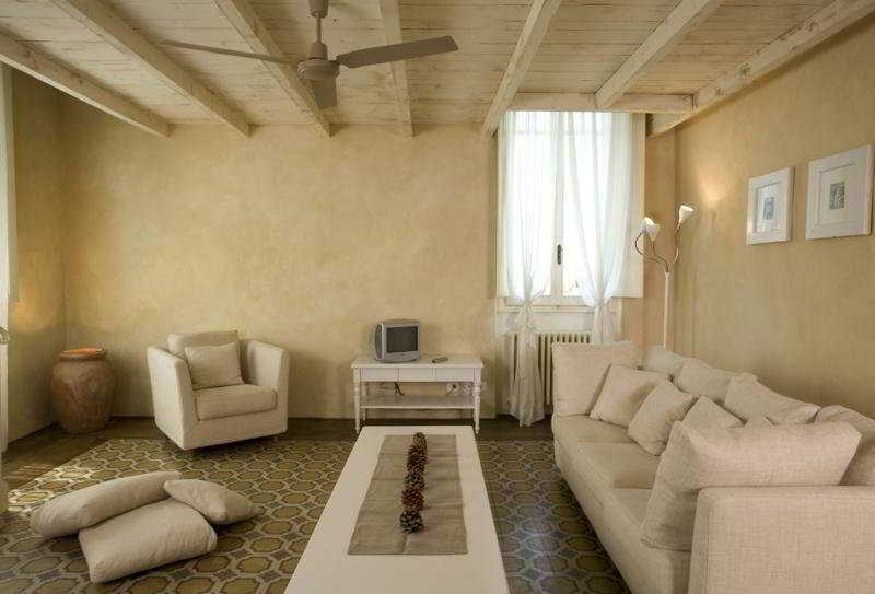Villa Cassia Di Baccano 3