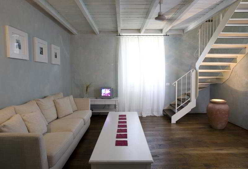 Villa Cassia Di Baccano 5