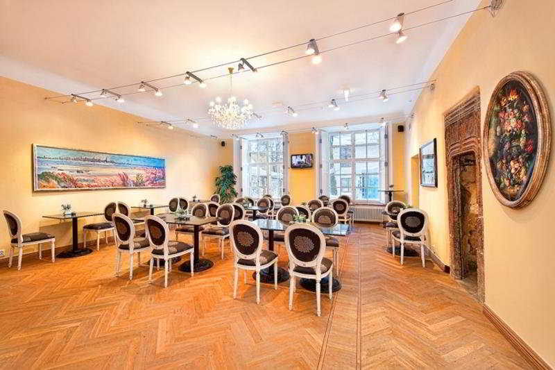 Meriton Old Town Garden Hotel 4