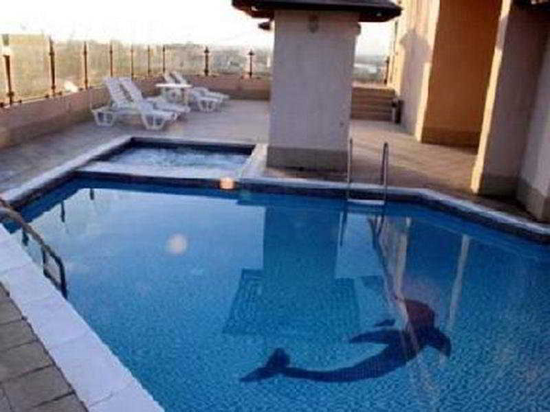 Dolphin Hotel Apartments 4