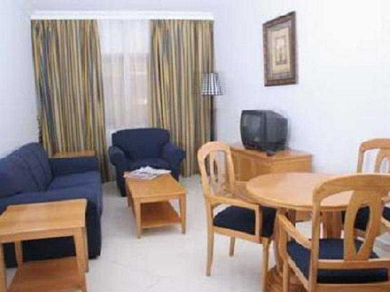 Dolphin Hotel Apartments photo 1