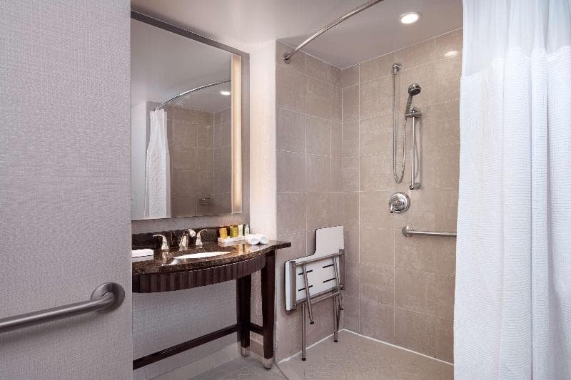 Hilton Baltimore Inner Harbor 3