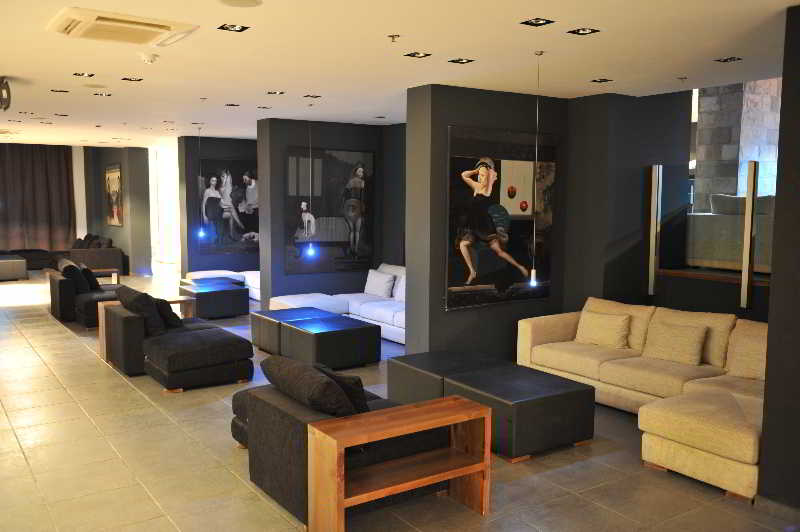 Avala Resort & Villas 4