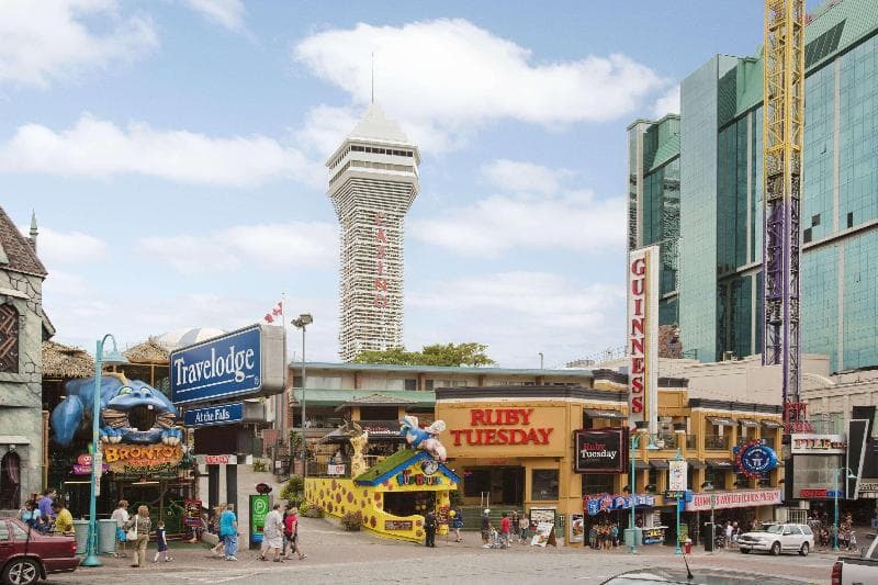 Travelodge by Wyndham Niagara Falls At the Falls 2