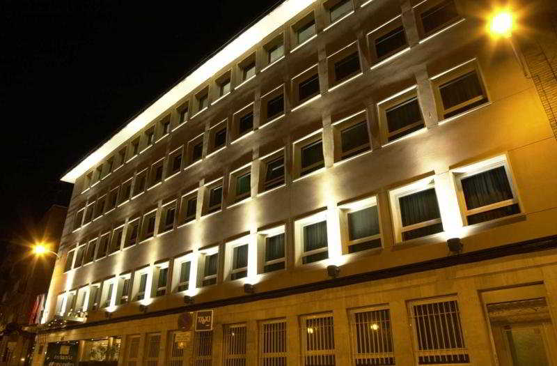 Infanta Mercedes (Adults only) photo 1