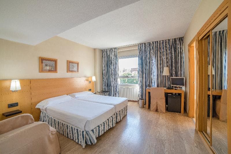 Infanta Mercedes (Adults only) 5