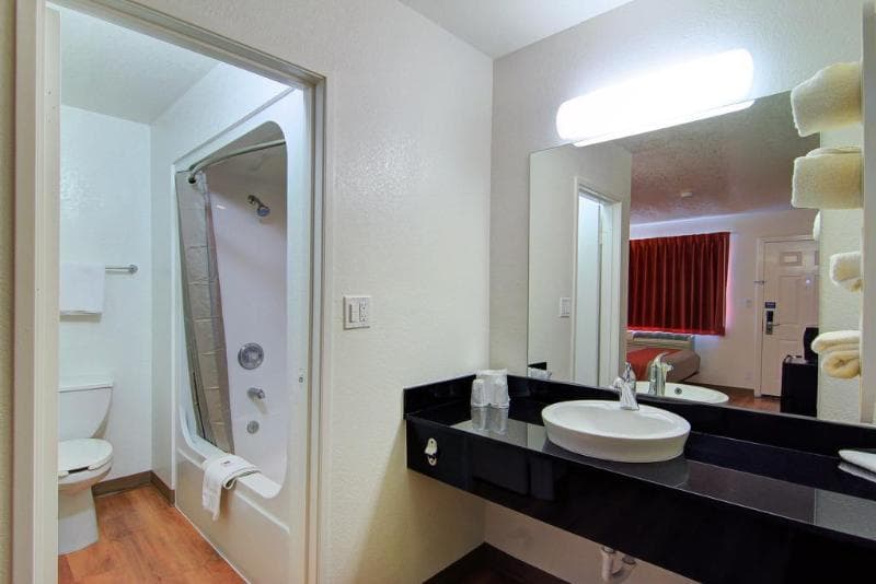 Motel 6 Scottsdale 3