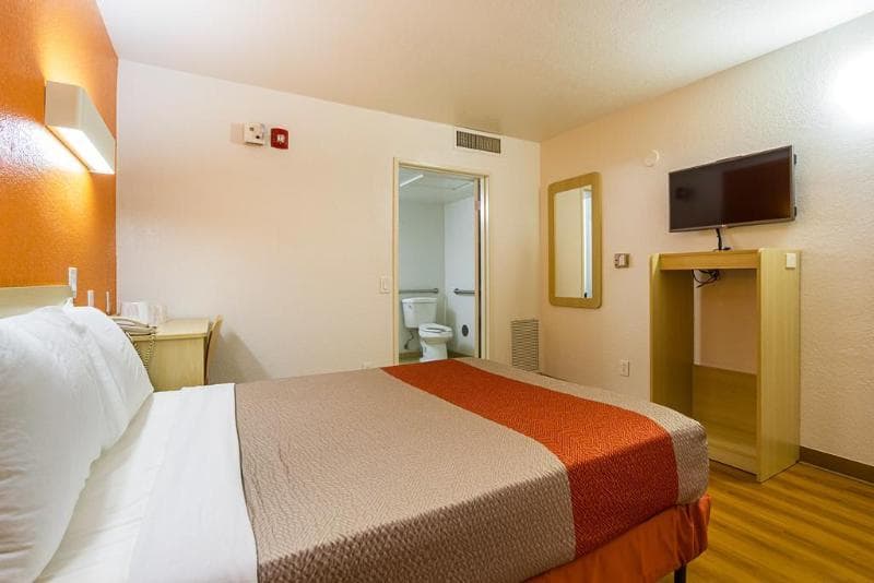 Motel 6 Mesa North 4