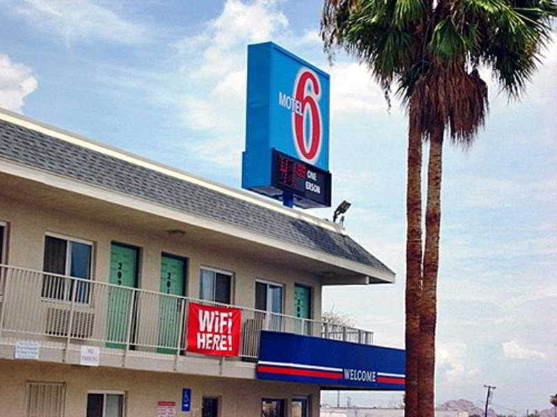 Motel 6 Phoenix Airport-24th Street photo 1