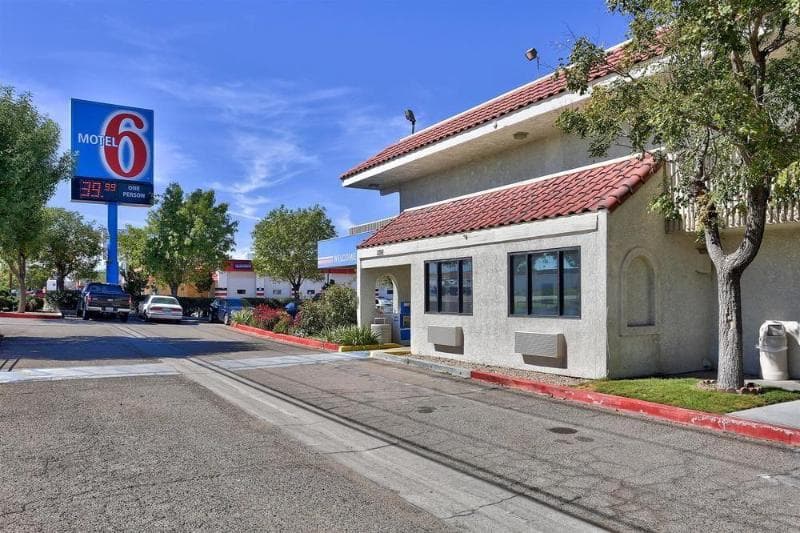 Motel 6 Kingman East 3