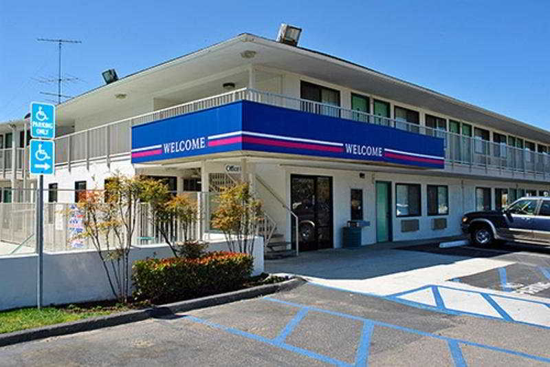 Motel 6 Morro Bay main