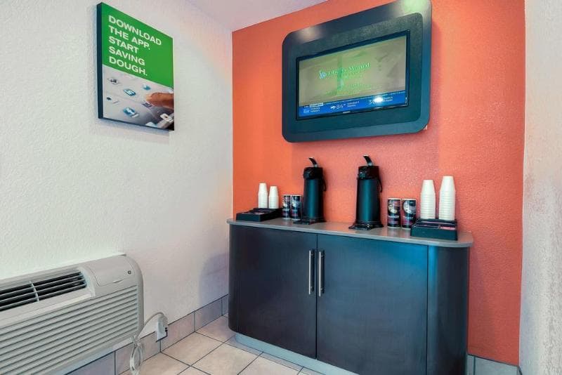 Motel 6 San Diego - Circle - Mission Valley 3
