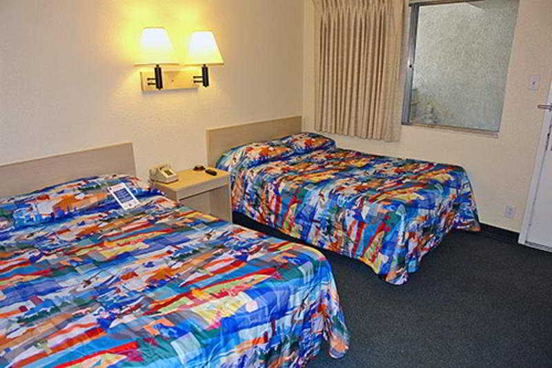 Motel 6 Big Bear 3
