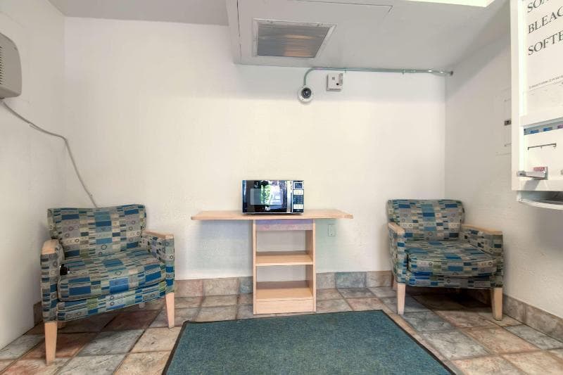 Motel 6 Palm Springs Downtown 4