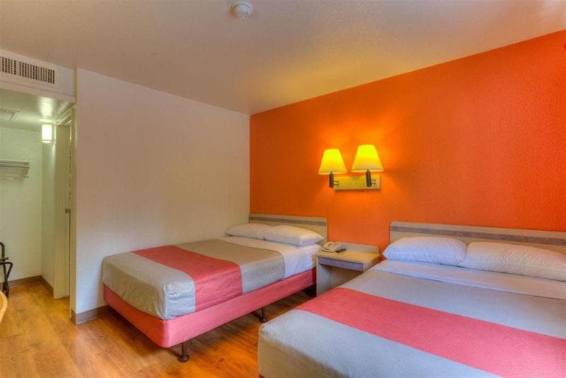Motel 6 Portland East - Troutdale 4