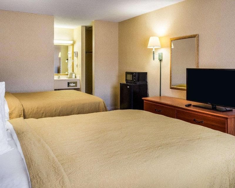 Quality Inn Little Creek 2