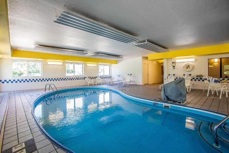 Comfort Suites Peoria I-74 2