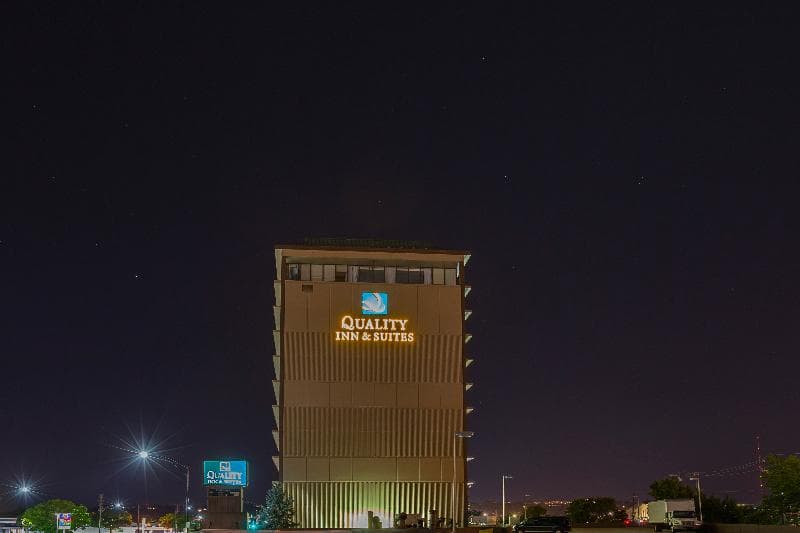 Quality Inn & Suites 2