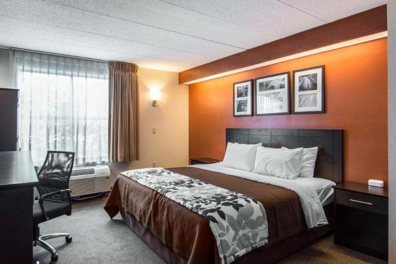Sleep Inn At The Lake Wright 4