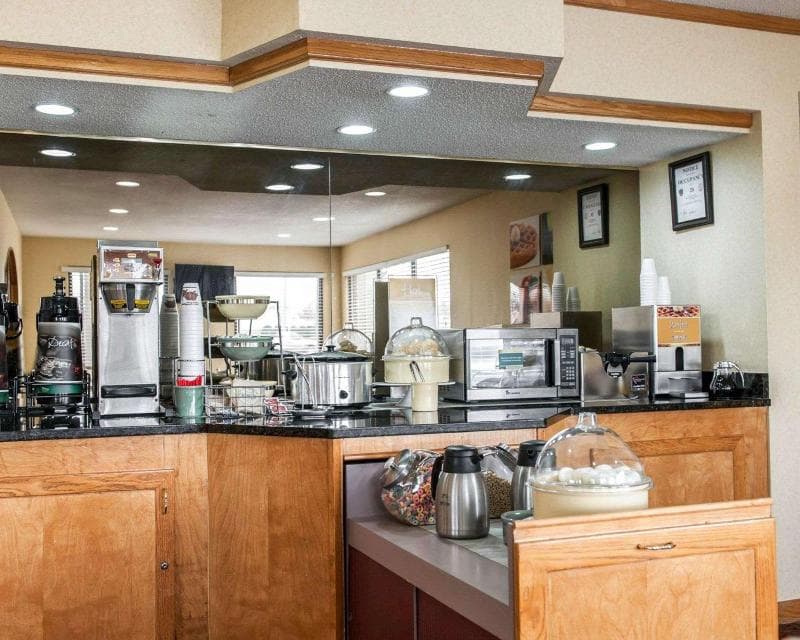 Quality Inn & Suites 2