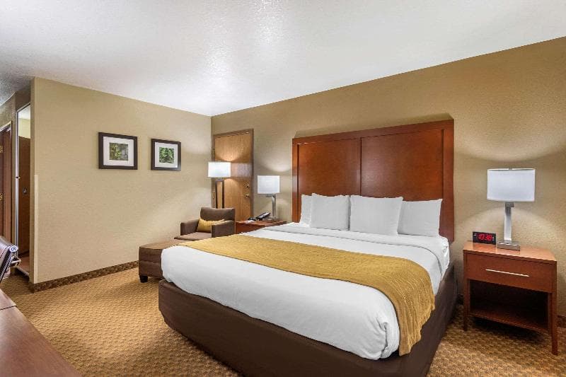 Comfort Inn & Suites Springfield I-44 5