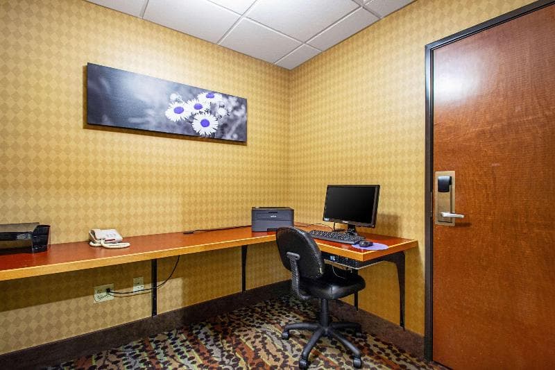 Sleep Inn & Suites 3