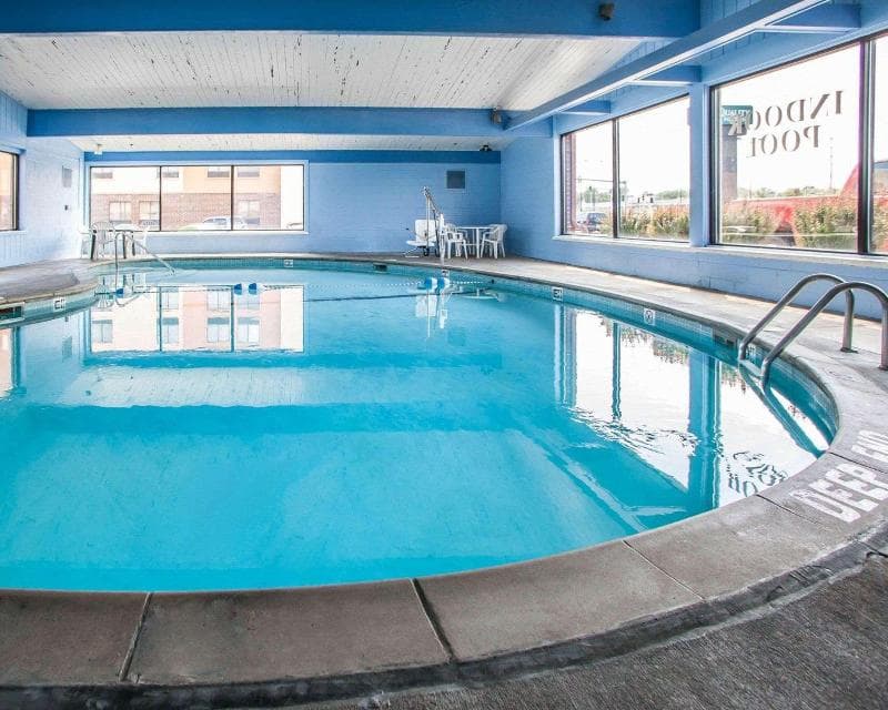 Rodeway Inn & Suites Milwaukee Airport 2
